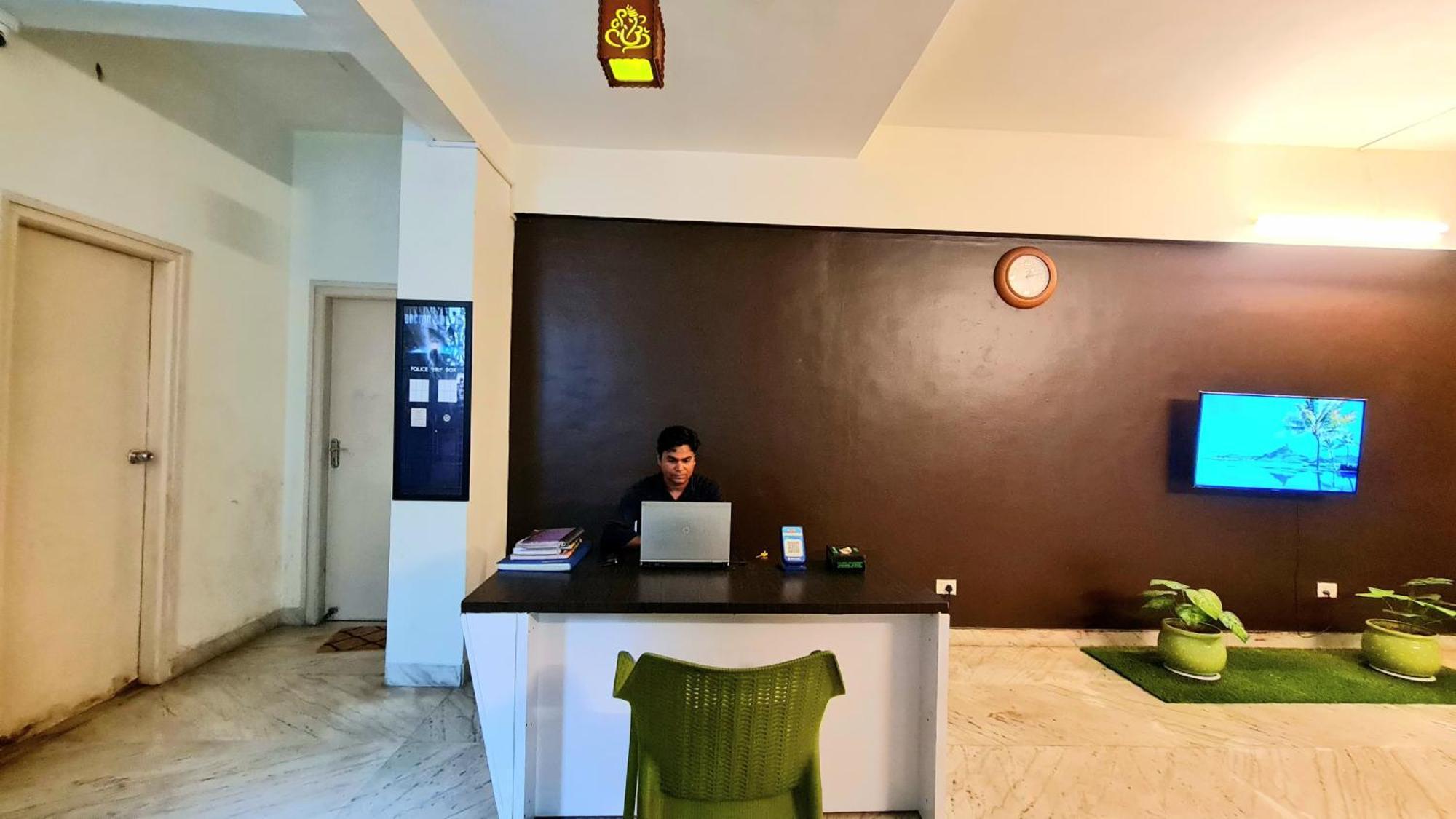 Rostel Backpackers Hostel Pune Exterior foto
